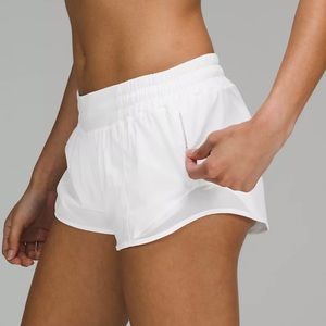 Lululemon Hotty Hot Lined Short 2.5”